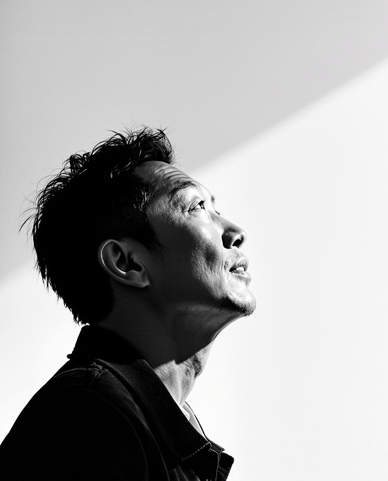 亚洲第一视频影评人张小北肖像
